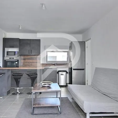 Appartement Apparemment T2 En Résidence Calme Fermée